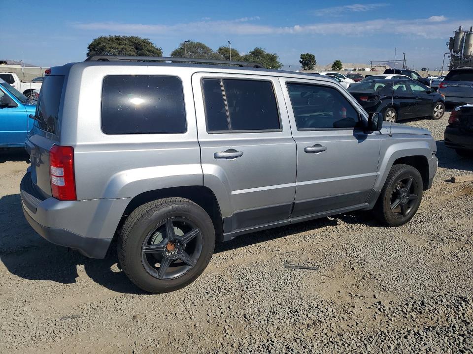 67064276 :رقم المزاد ، 1C4NJPBAXED769459 vin ، 2014 Jeep Patriot مزاد بيع