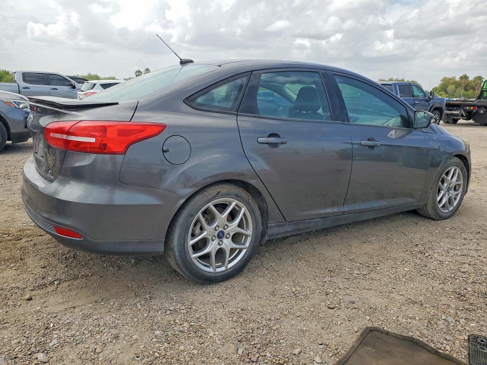 69043516 :رقم المزاد ، 1FADP3F24FL274774 vin ، 2015 Ford Focus مزاد بيع