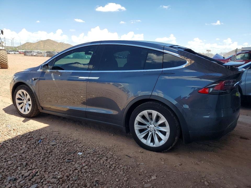 67105266 :رقم المزاد ، 5YJXCDE28MF324179 vin ، 2021 Tesla Model X مزاد بيع