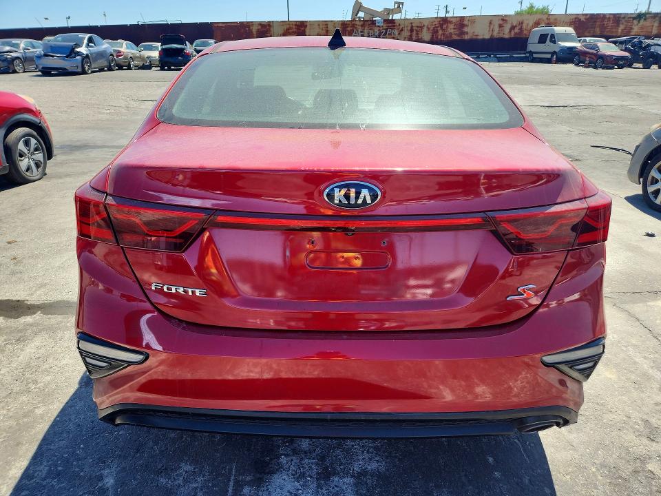 70335556 :رقم المزاد ، 3KPF34AD4KE070590 vin ، 2019 Kia Forte مزاد بيع