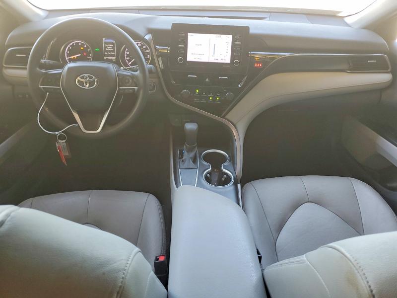 70675016 :رقم المزاد ، 4T1R11AK5MU421166 vin ، 2021 Toyota Camry مزاد بيع