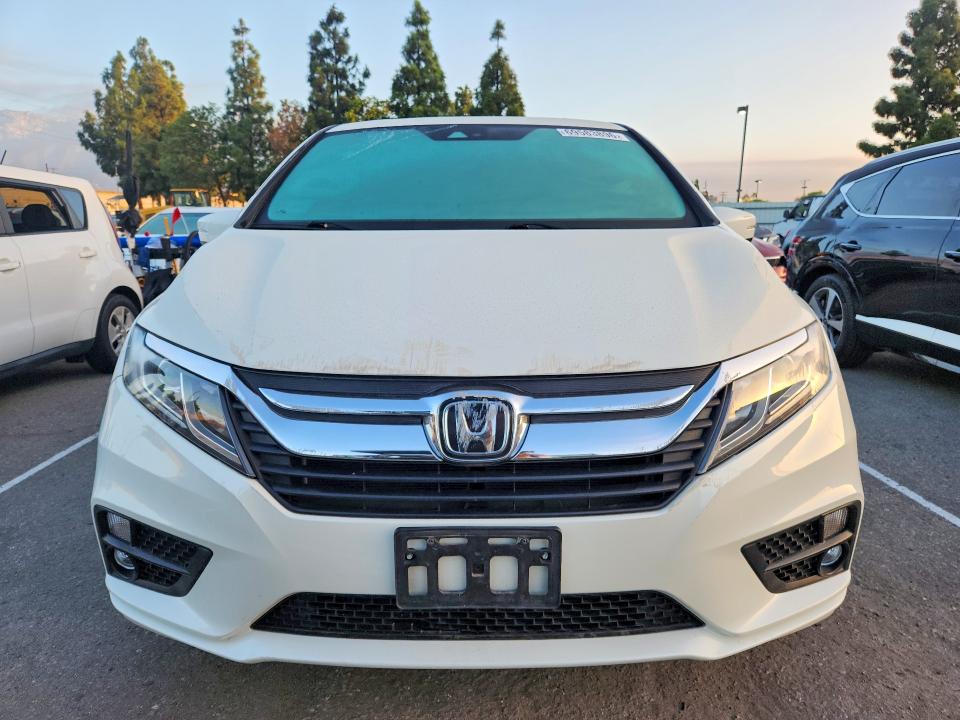 69583896 :رقم المزاد ، 5FNRL6H71JB099420 vin ، 2018 Honda Odyssey مزاد بيع