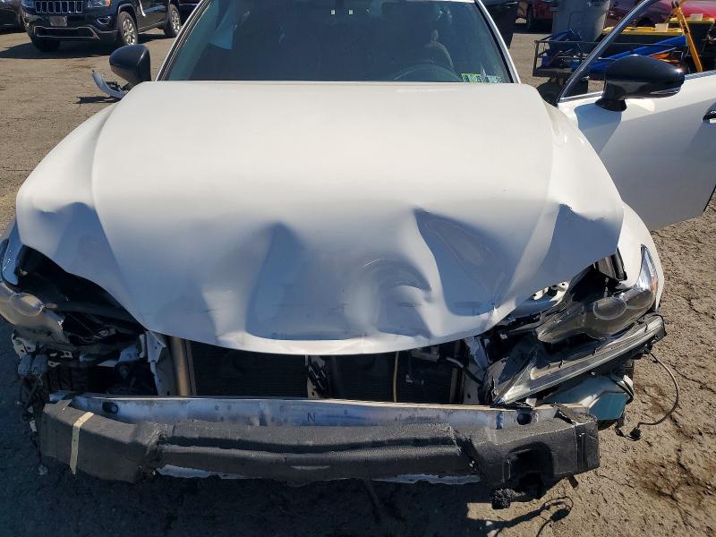 67871966 :رقم المزاد ، JTHCF1D24F5021540 vin ، 2015 Lexus Is مزاد بيع