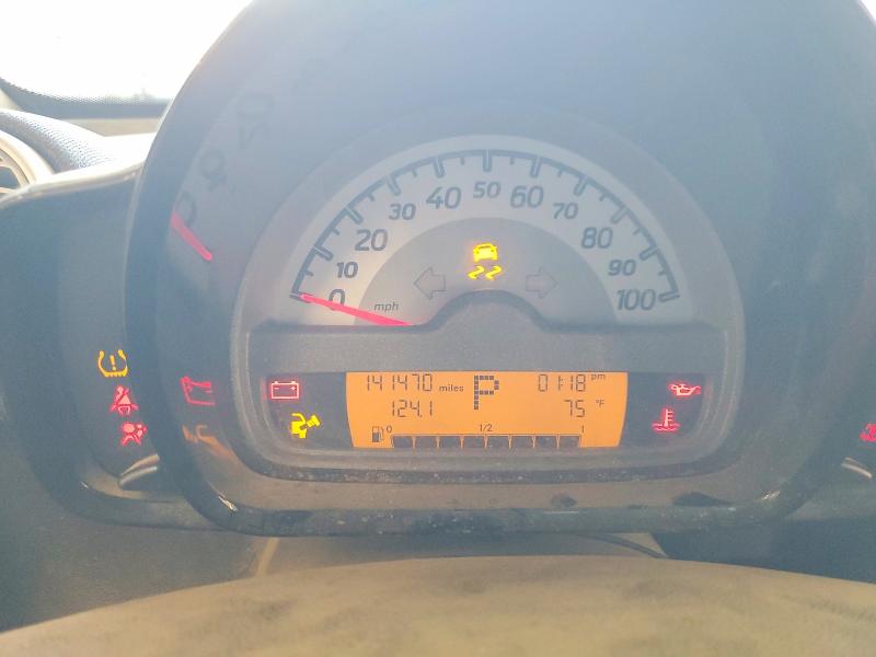 2013 Smart Fortwo მანქანა იყიდება აუქციონზე, vin: WMEEJ3BA7DK688231, აუქციონის ნომერი: 69539866