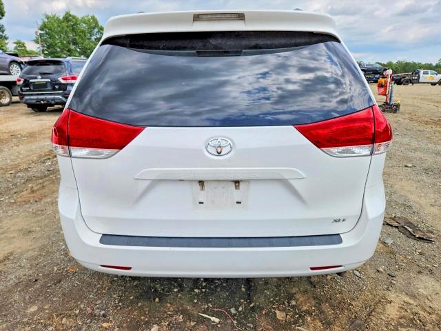 Продаж на аукціоні авто 2013 Toyota Sienna, vin: 5TDYK3DC1DS397210, номер лоту: 67985726