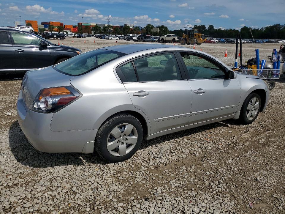 2007 Nissan Altima მანქანა იყიდება აუქციონზე, vin: 1N4AL21EX7C135695, აუქციონის ნომერი: 67933446