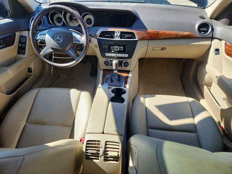 69089456 :رقم المزاد ، WDDGF4HB5CR216667         vin ، 2012 Mercedes-benz C مزاد بيع