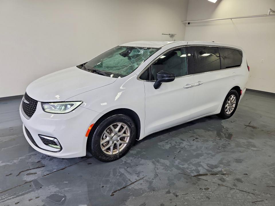 2026 Chrysler Pacifica მანქანა იყიდება აუქციონზე, vin: 2C4RC1BG5TR174882, აუქციონის ნომერი: 70548126