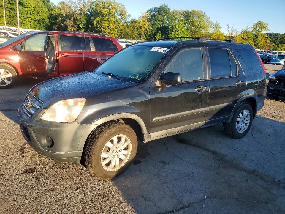 69122796 :رقم المزاد ، JHLRD78875C004912 vin ، 2005 Honda Cr-v مزاد بيع