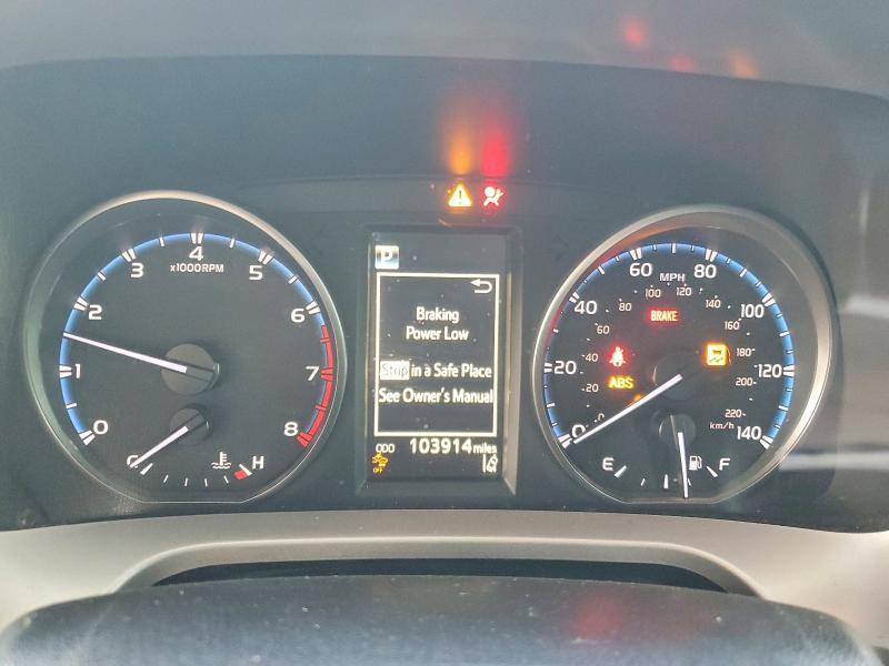 Продажа на аукционе авто 2018 Toyota Rav4, vin: JTMZFREV1JJ747276, номер лота: 71232656
