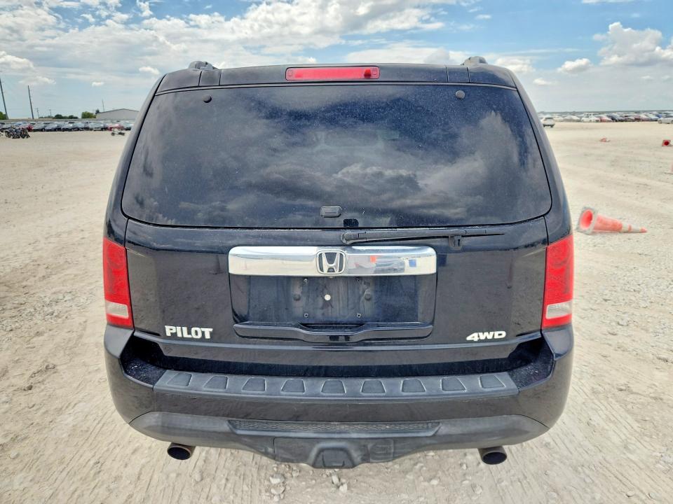67360226 :رقم المزاد ، 5FNYF4H52FB025761 vin ، 2015 Honda Pilot مزاد بيع