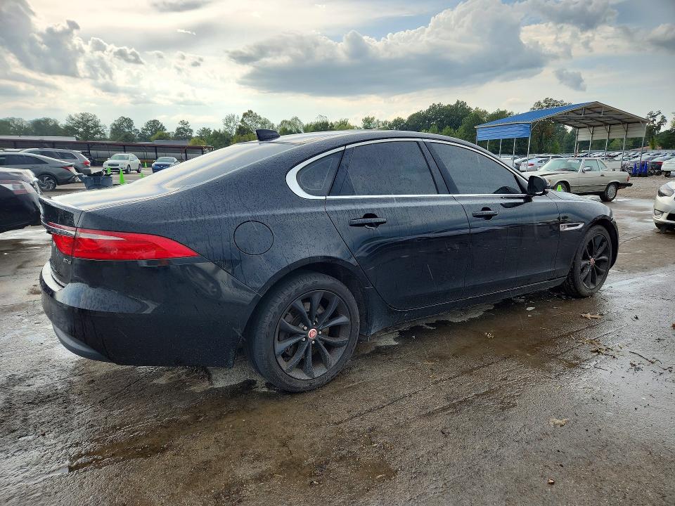 Aukcja sprzedaży 2017 Jaguar Xf, vin: SAJBD4BN8HCY32324, numer aukcji: 66852746