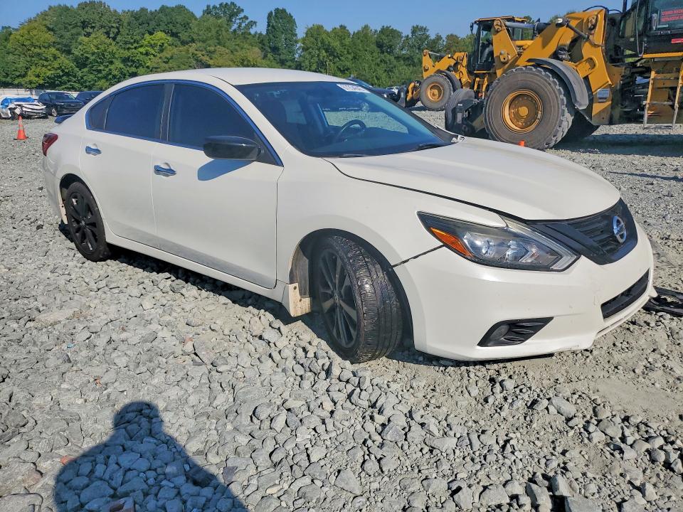 67254846 :رقم المزاد ، 1N4AL3AP0JC179638 vin ، 2018 Nissan Altima مزاد بيع