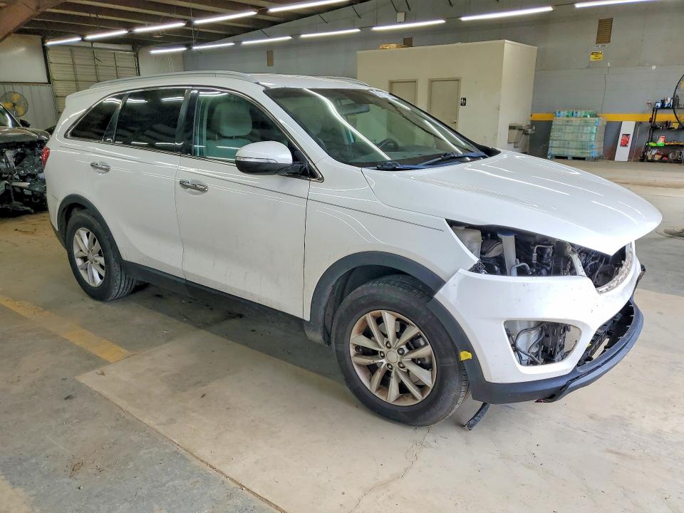 68837756 :رقم المزاد ، 5XYPG4A56GG076662 vin ، 2016 Kia Sorento مزاد بيع