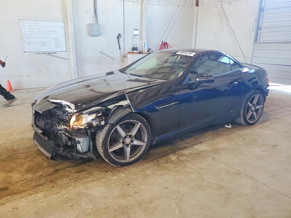 69003246 :رقم المزاد ، WDDPK4HA9FF111087 vin ، 2015 Mercedes-benz Slk مزاد بيع