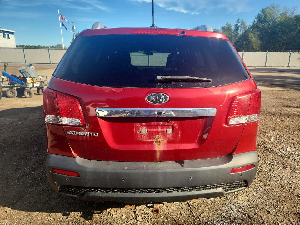 2011 Kia Sorento მანქანა იყიდება აუქციონზე, vin: 5XYKTCA10BG023218, აუქციონის ნომერი: 68394576