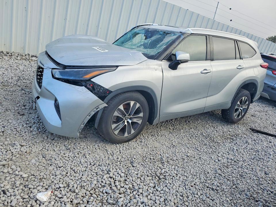 2022 Toyota Highlander მანქანა იყიდება აუქციონზე, vin: 5TDGZRAH1NS539907, აუქციონის ნომერი: 70428396