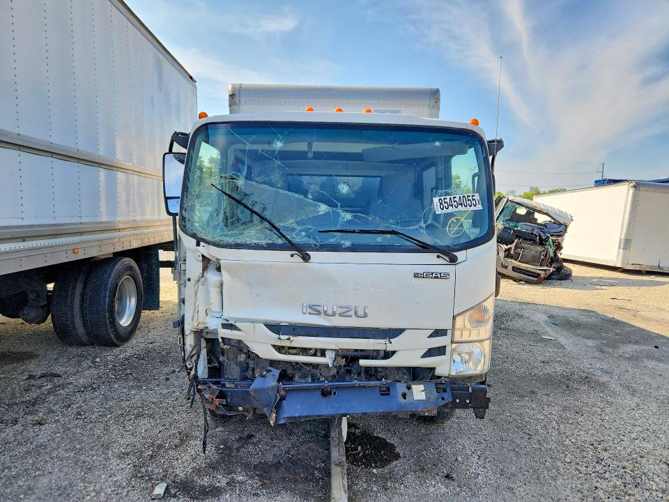 85454055 :رقم المزاد ، 54DB4J1B9LS803722 vin ، 2020 Isuzu Npr مزاد بيع