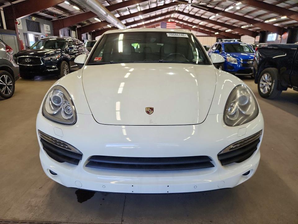 70686746 :رقم المزاد ، WP1AB2A23CLA44859 vin ، 2012 Porsche Cayenne مزاد بيع