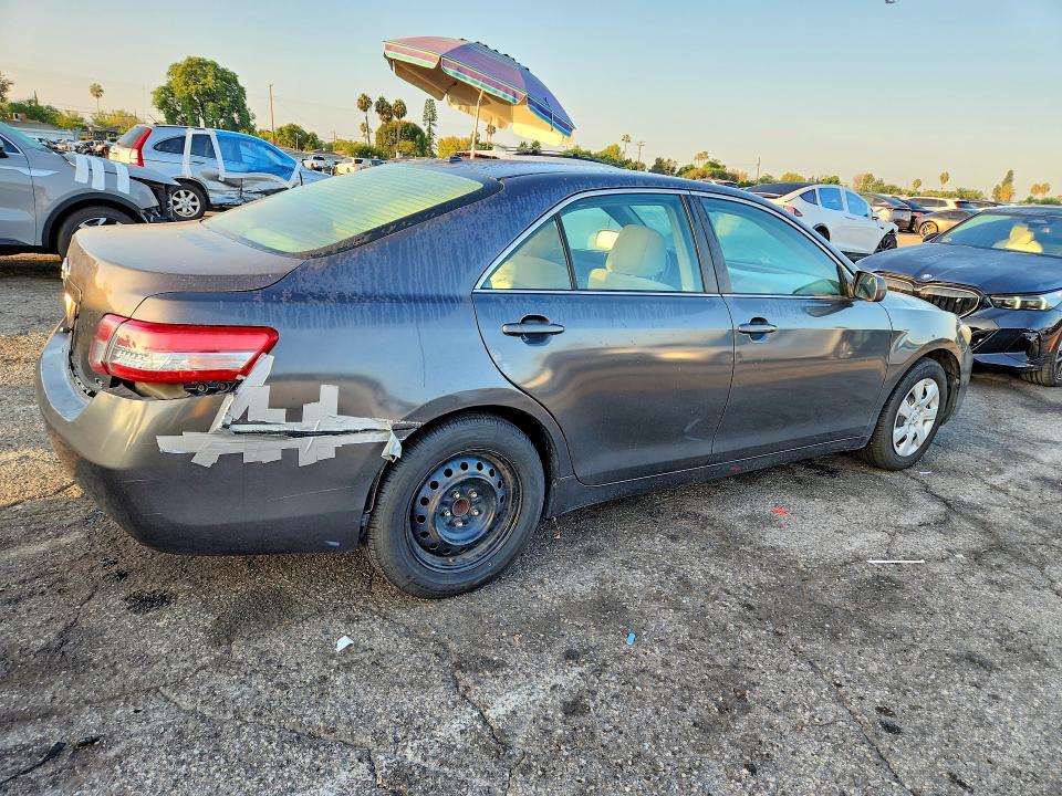 69822756 :رقم المزاد ، 4T1BF3EK2BU164960 vin ، 2011 Toyota Camry مزاد بيع