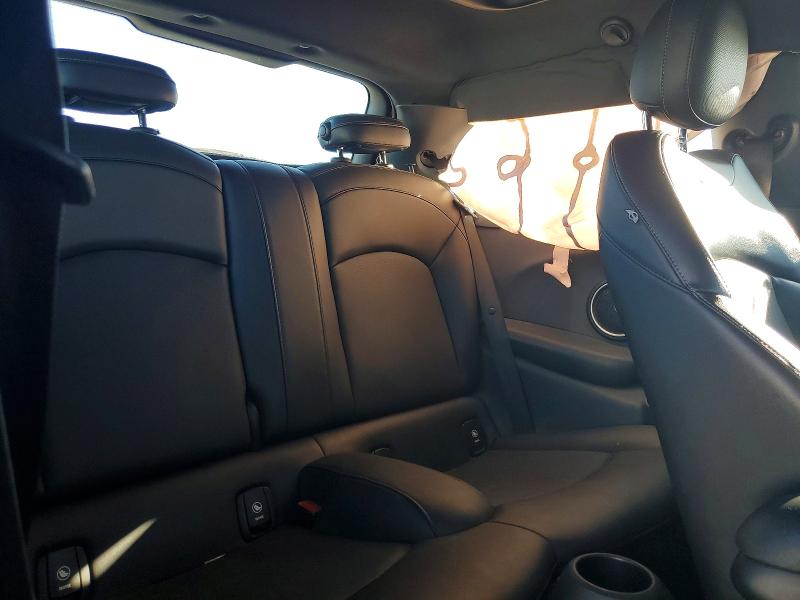 68596966 :رقم المزاد ، WMWXP7C59F2A36972 vin ، 2015 Mini Cooper مزاد بيع