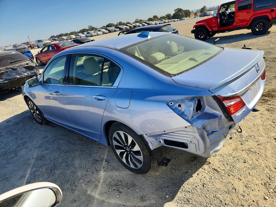 Продаж на аукціоні авто 2017 Honda Accord, vin: JHMCR6F58HC020286, номер лоту: 70155876