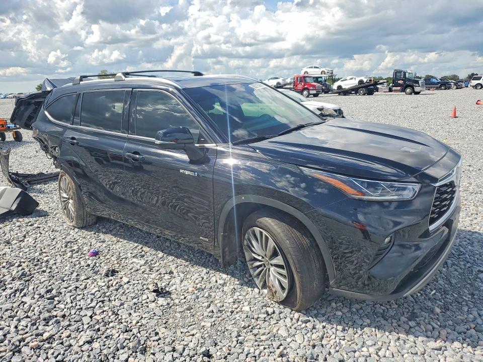2021 Toyota Highlander მანქანა იყიდება აუქციონზე, vin: 5TDEBRCH4MS030532, აუქციონის ნომერი: 68218986