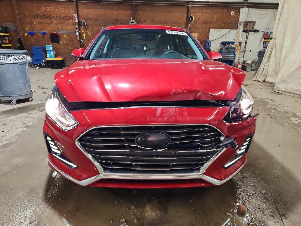 67509256 :رقم المزاد ، 5NPE34AF7JH653243 vin ، 2018 Hyundai Sonata مزاد بيع