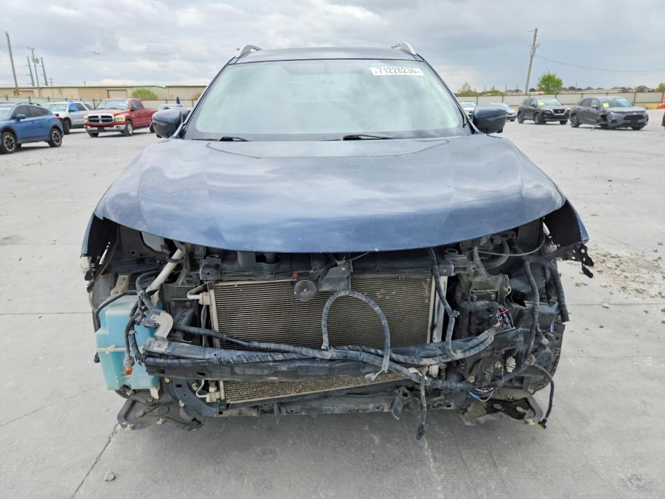 2016 Nissan Rogue მანქანა იყიდება აუქციონზე, vin: 5N1AT2MM5GC798083, აუქციონის ნომერი: 71228236