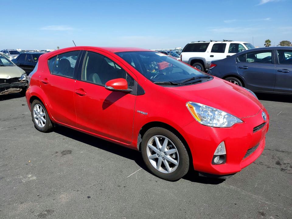 69978326 :رقم المزاد ، JTDKDTB37E1075401 vin ، 2014 Toyota Prius C مزاد بيع