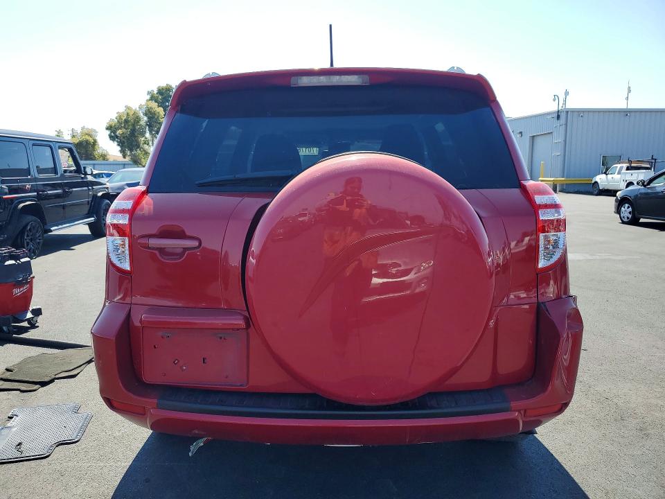 70176966 :رقم المزاد ، 2T3WK4DV3CW019319 vin ، 2012 Toyota Rav4 مزاد بيع