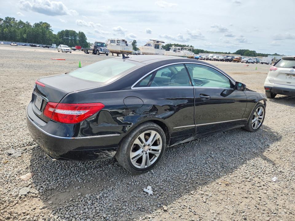 Auction sale of the 2010 Mercedes-benz E, vin: WDDKJ5GB2AF003531, lot number: 68428526