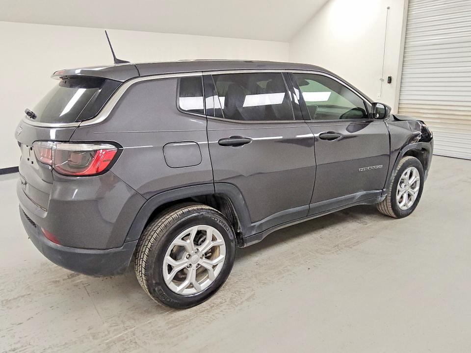 67000276 :رقم المزاد ، 3C4NJDAN7RT136081 vin ، 2024 Jeep Compass مزاد بيع
