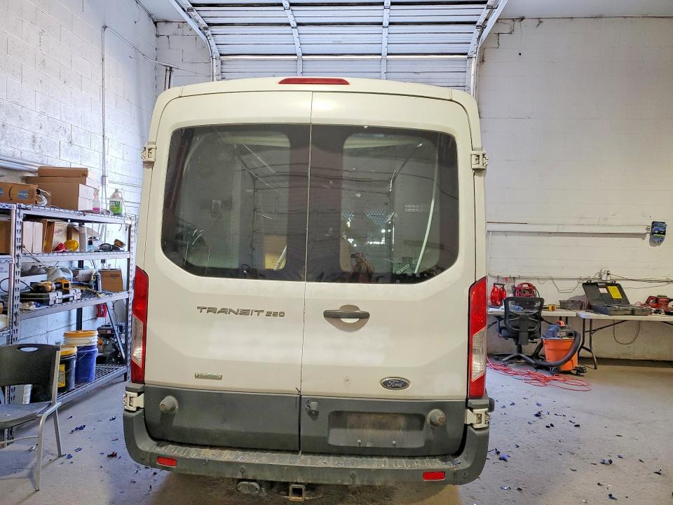 2017 Ford Transit მანქანა იყიდება აუქციონზე, vin: 1FTYR2CG4HKB25614, აუქციონის ნომერი: 69814486