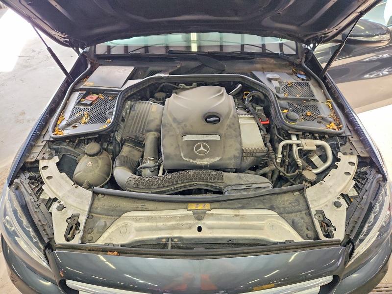 2015 Mercedes-benz C მანქანა იყიდება აუქციონზე, vin: 55SWF4KBXFU038942, აუქციონის ნომერი: 71254756