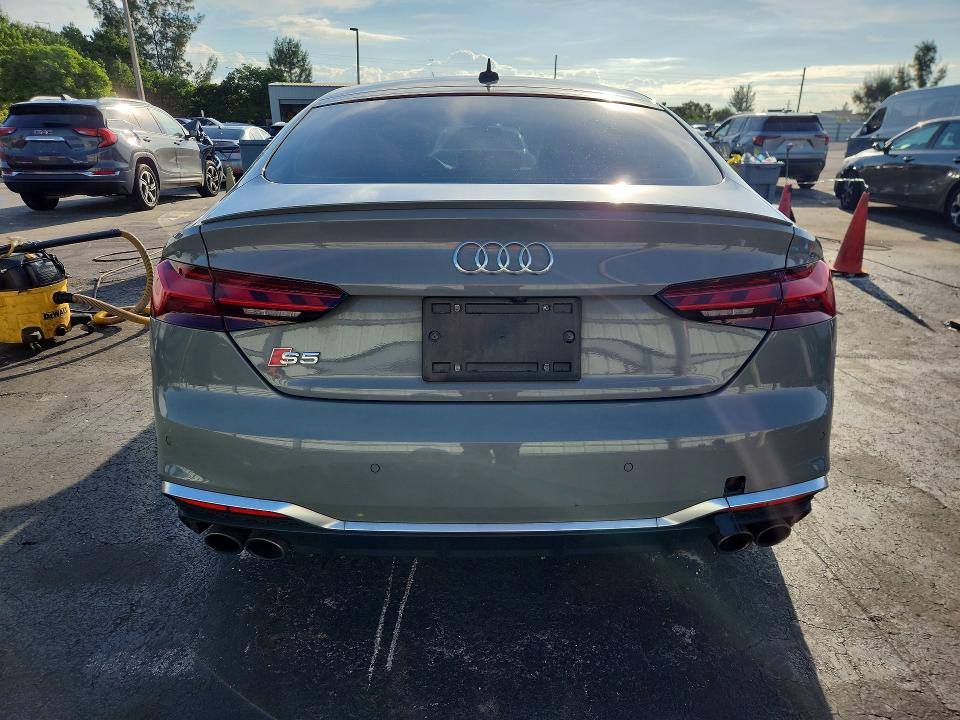 Продажа на аукционе авто 2022 Audi S5, vin: WAUC4CF58NA011011, номер лота: 70352636