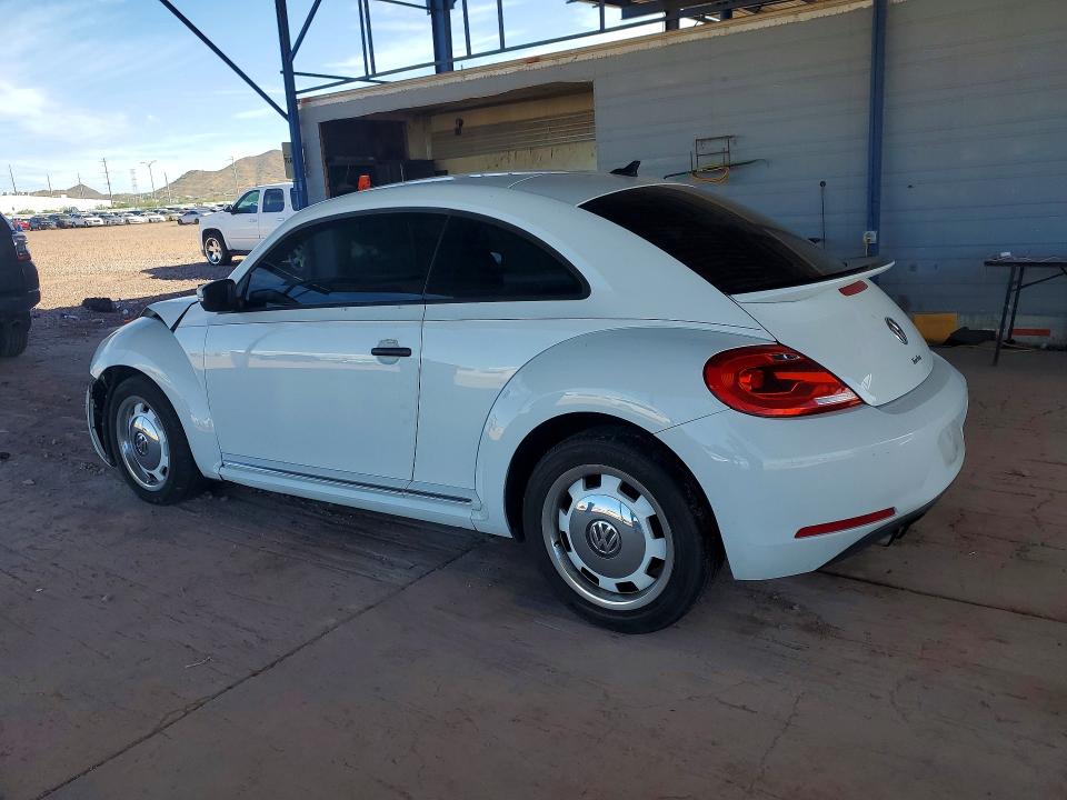 70113916 :رقم المزاد ، 3VWF17AT2GM638098 vin ، 2016 Volkswagen Beetle مزاد بيع