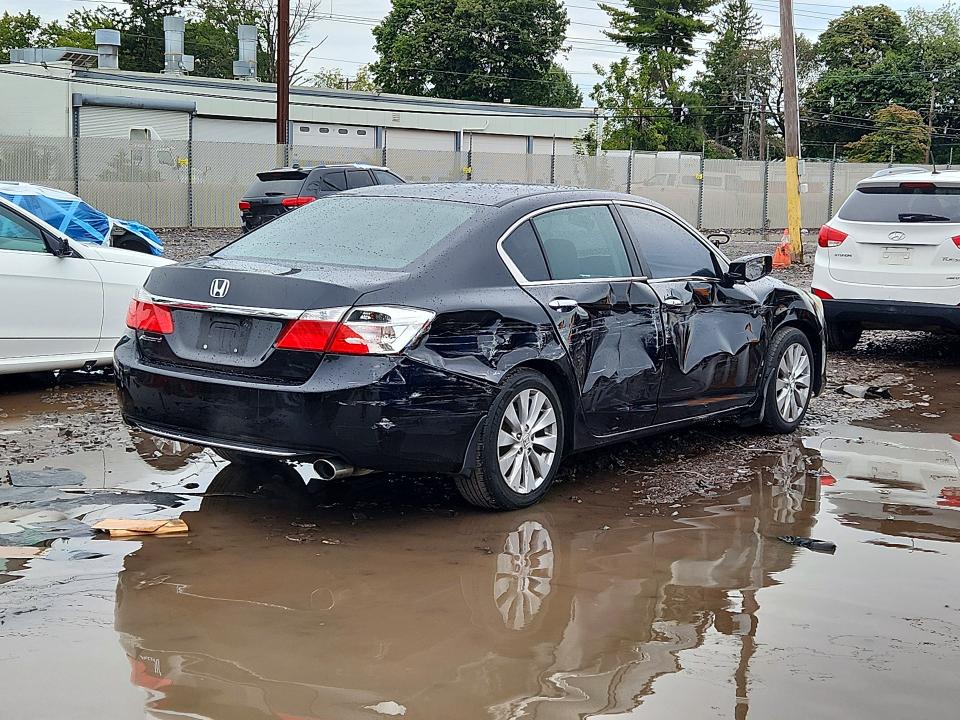 Продажа на аукционе авто 2013 Honda Accord, vin: 1HGCR2F72DA010940, номер лота: 69343046