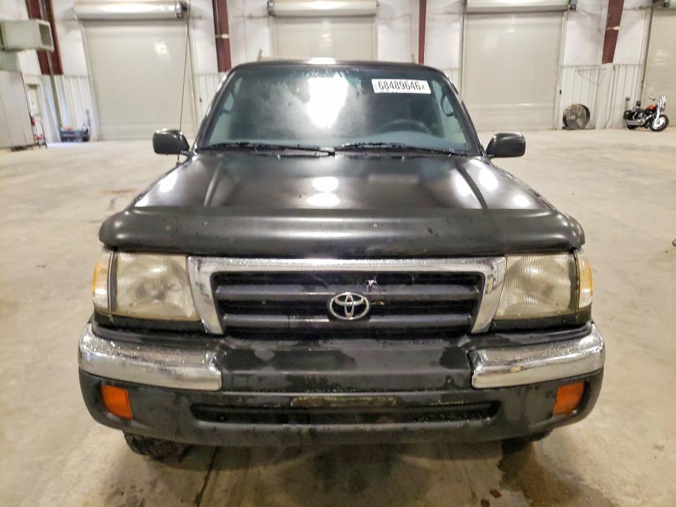 68489646 :رقم المزاد ، 4TAWM72N6XZ552751 vin ، 1999 Toyota Tacoma مزاد بيع