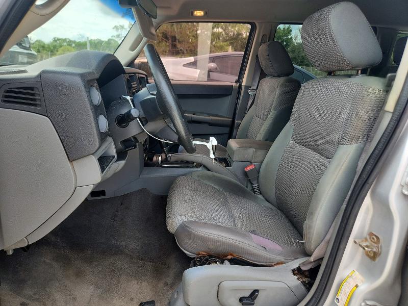 68100156 :رقم المزاد ، 1J8HG48K56C342586 vin ، 2006 Jeep Commander مزاد بيع