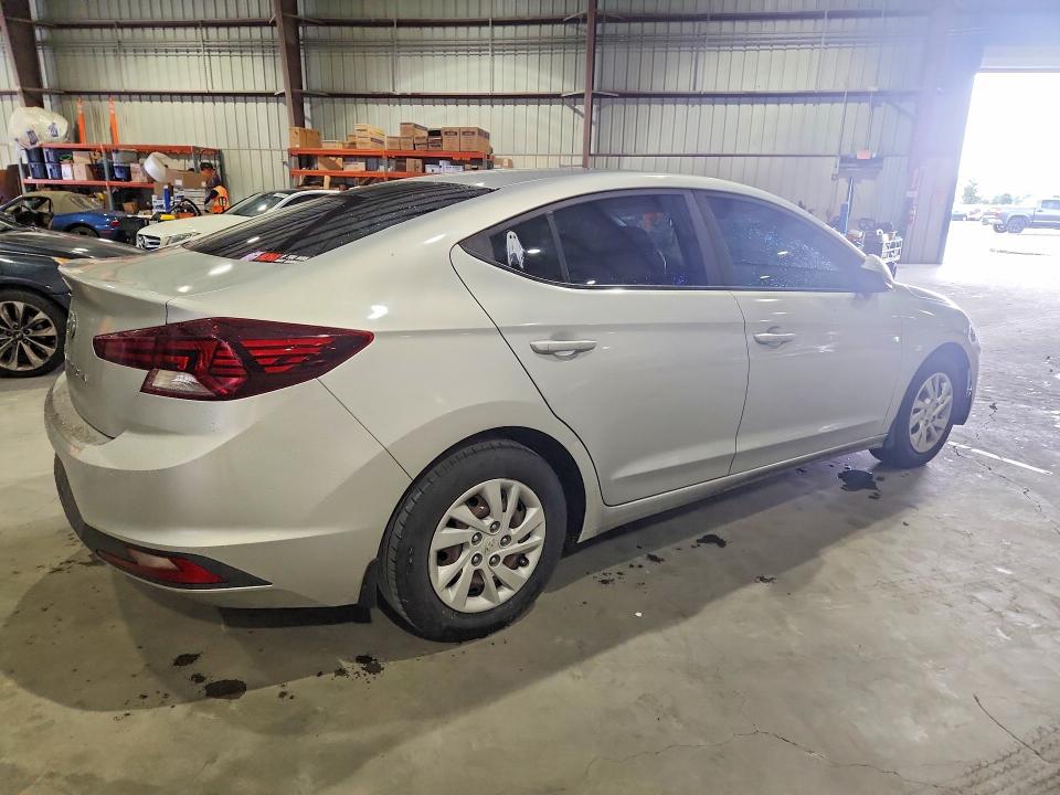 70075956 :رقم المزاد ، 5NPD74LF3LH512900 vin ، 2020 Hyundai Elantra مزاد بيع