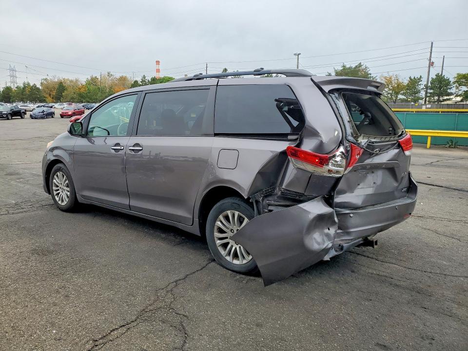 Продаж на аукціоні авто 2011 Toyota Sienna, vin: 5TDYK3DC3BS081224, номер лоту: 70638716