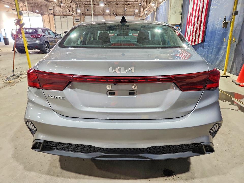 2023 Kia Forte მანქანა იყიდება აუქციონზე, vin: 3KPF24AD3PE621022, აუქციონის ნომერი: 70558256