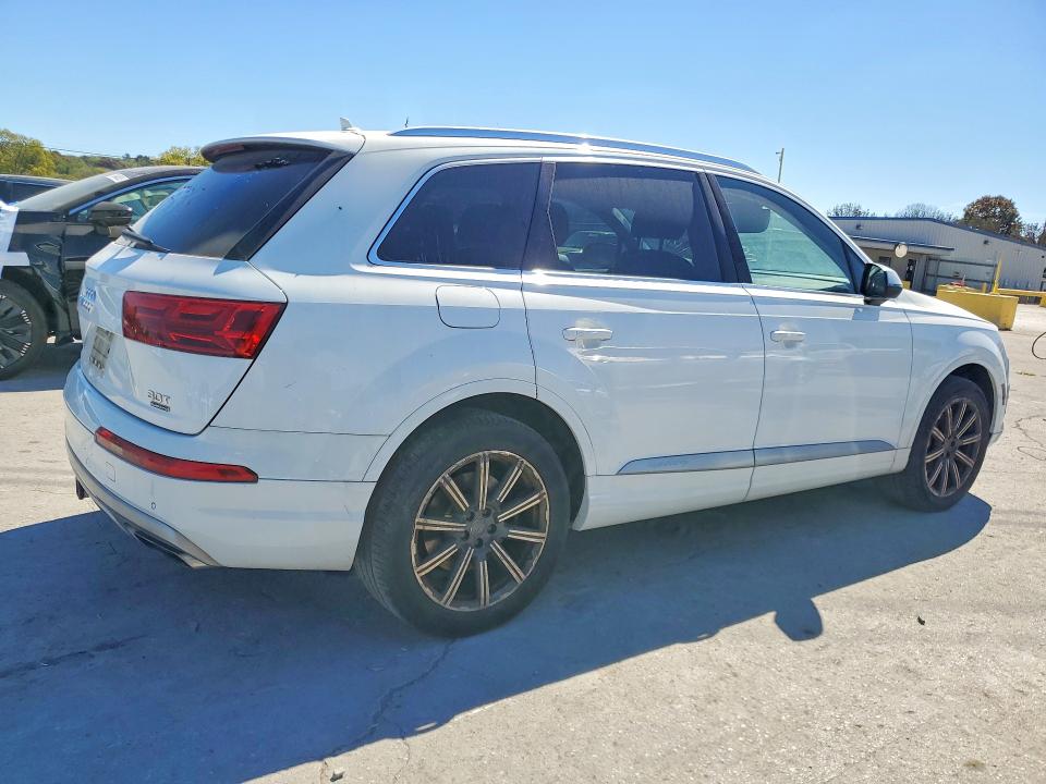 Продаж на аукціоні авто 2017 Audi Q7, vin: WA1LAAF74HD000201, номер лоту: 70427506
