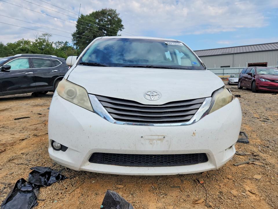 2013 Toyota Sienna მანქანა იყიდება აუქციონზე, vin: 5TDDK3DCXDS056337, აუქციონის ნომერი: 68272076