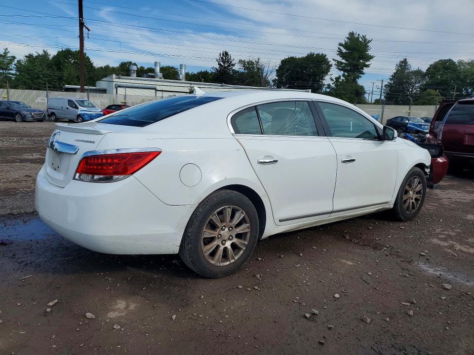 68217916 :رقم المزاد ، 1G4GC5ER4CF204713 vin ، 2012 Buick Lacrosse مزاد بيع