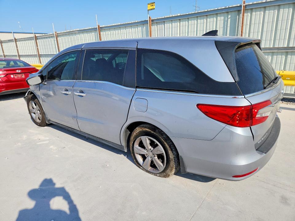 68785956 :رقم المزاد ، 5FNRL6H76JB038208 vin ، 2018 Honda Odyssey مزاد بيع