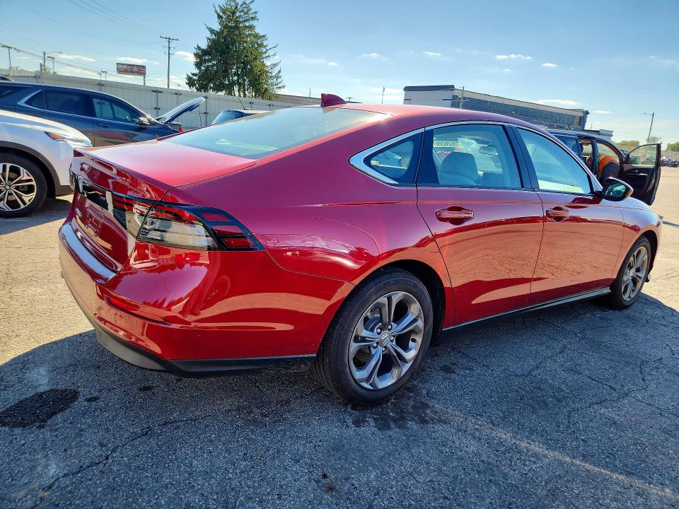 Продажа на аукционе авто 2024 Honda Accord, vin: 1HGCY1F34RA083034, номер лота: 70626286