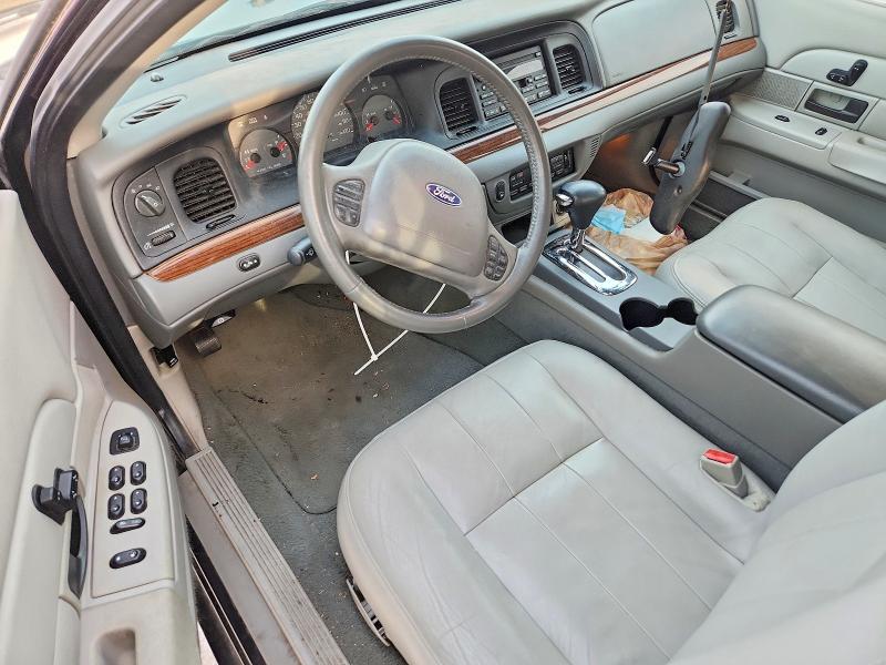 2004 Ford Crown Victoria მანქანა იყიდება აუქციონზე, vin: 2FAHP74W44X180912, აუქციონის ნომერი: 70003116