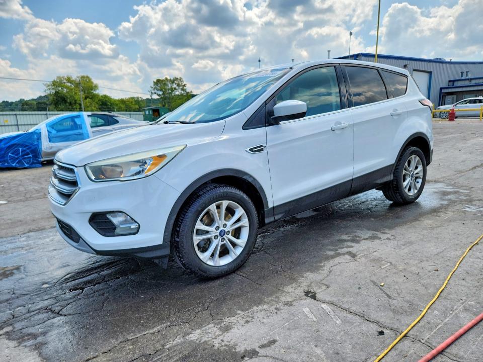 67724756 :رقم المزاد ، 1FMCU9GD8HUA62521 vin ، 2017 Ford Escape مزاد بيع